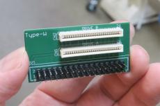 MSX2+規格のレトロPCにスリムFDDを接続できる変換基板