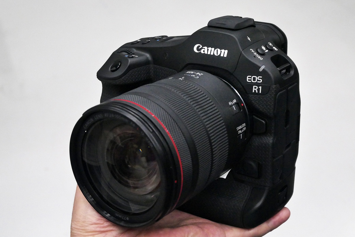 シュートする選手をカメラが見極めてくれる時代が来た!!＝キヤノン「EOS R1」＆「EOS R5 MarkⅡ」完全解説