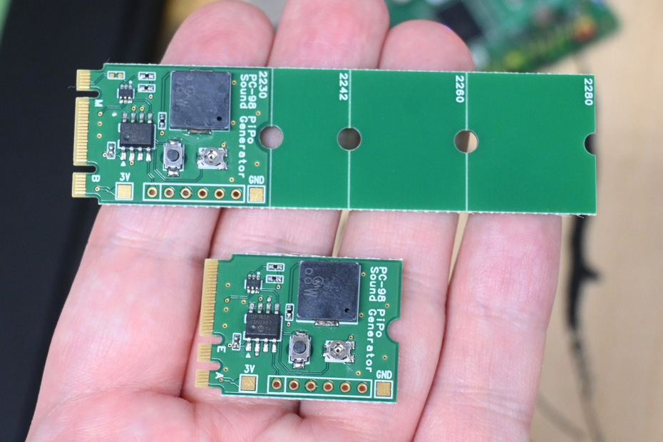 M.2スロットに追加可能! PC-98の起動音を鳴らすためだけの装置 M.2スロットに追加可能! PC-98の起動音を鳴らすためだけの装置