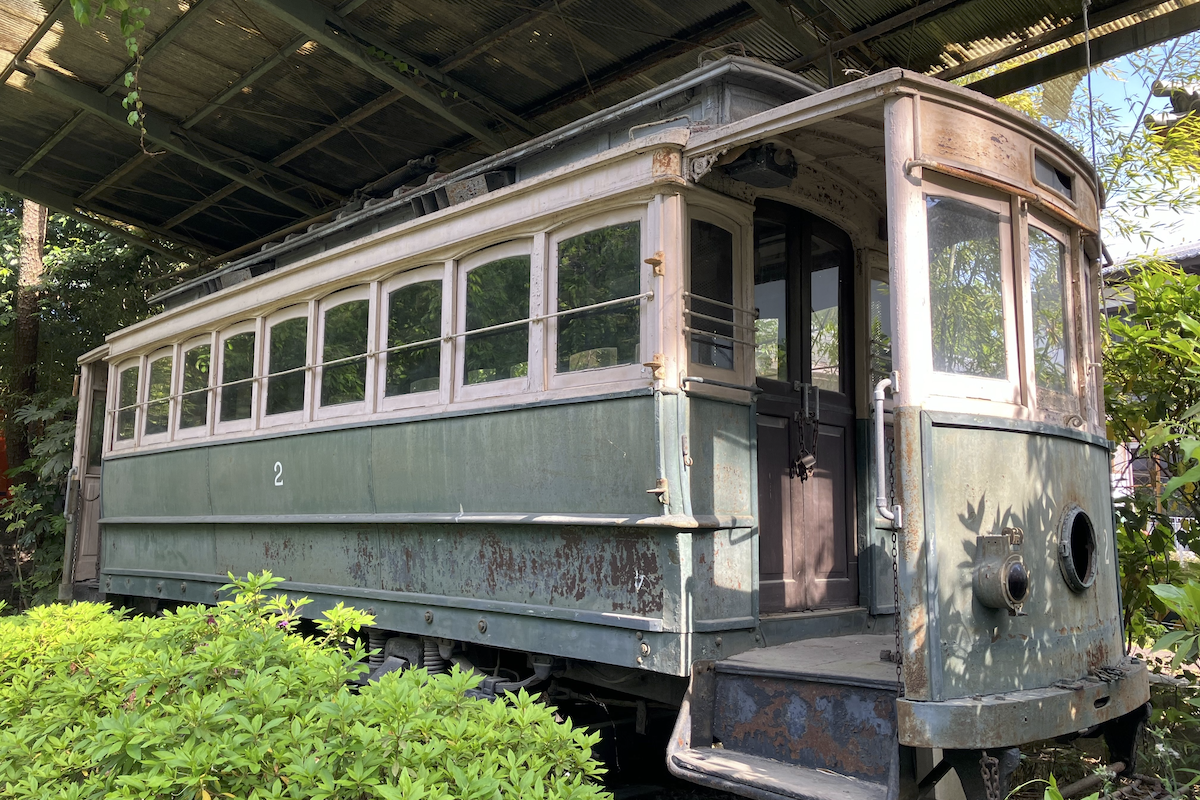平安神宮、現存する日本最古の電車の修復費用をクラウドファンディングで募集