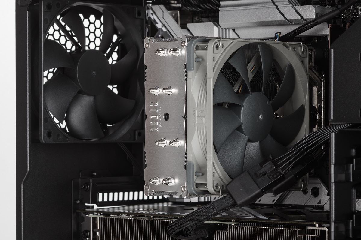 Ryzen 7 9700X搭載ゲーミングPCは空冷でも最大約80度、過熱する Ryzen 7 9700X搭載ゲーミングPCは空冷でも最大約80度、過熱する