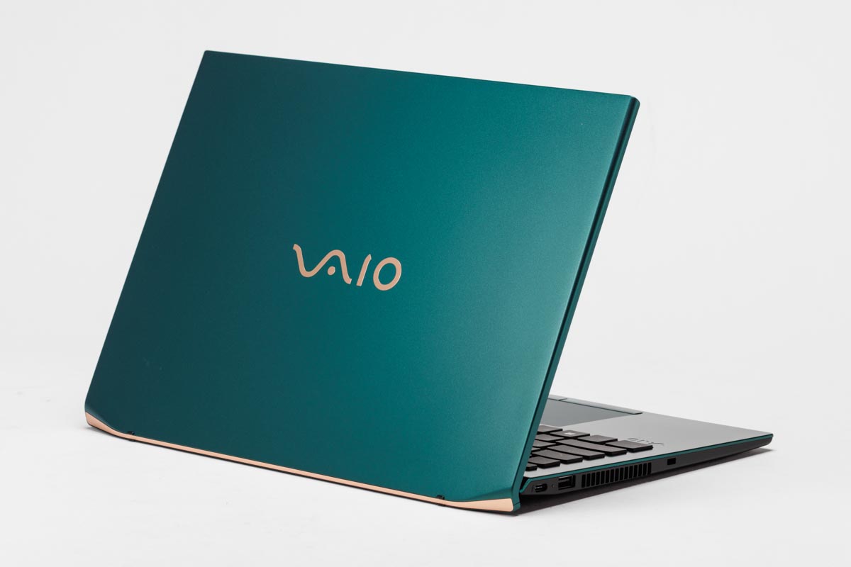 忘れていたワクワク感を思い出す、絶妙モバイルノートPC「VAIO