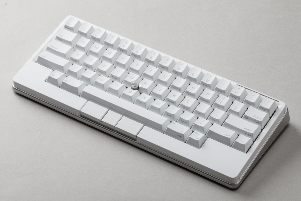 君はキーボードに4万円出せるか？ こだわりあふれる「HHKB Studio 雪