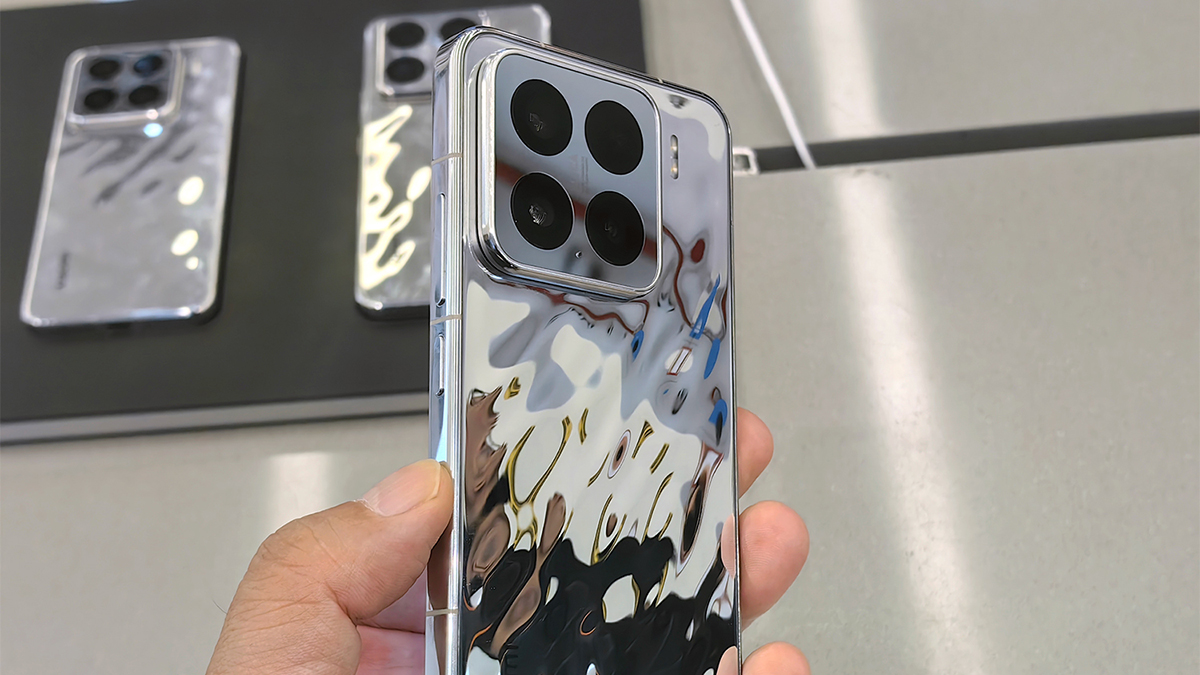 もはやアート！ シャオミ「Xiaomi 15 シルバー版」は背面の凹凸模様が