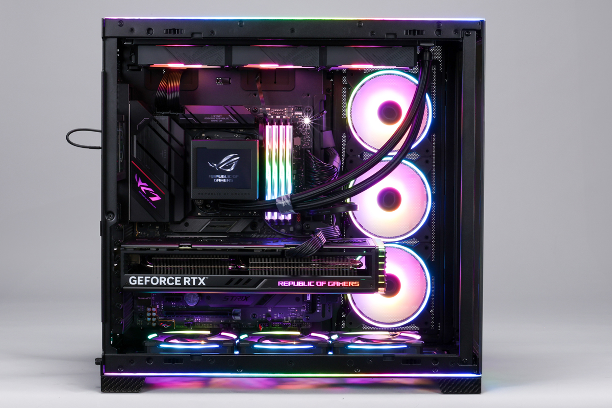 ゲームラボ ランボルギーニコラボPCケースのBTOPC、高級スポーツカーの