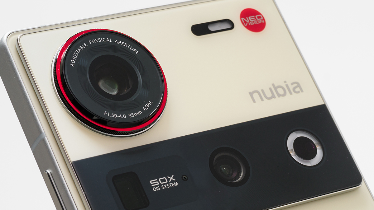 ガジェオタ騒然の「すごいカメラ」スマホが凄すぎてスゴイ！｜Infoseek