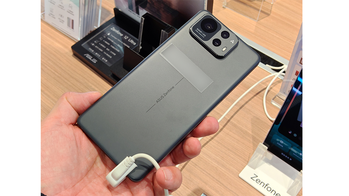 AIと6軸ジンバルで動画撮影が無敵レベル！ ASUS「Zenfone 12 Ultra」の 