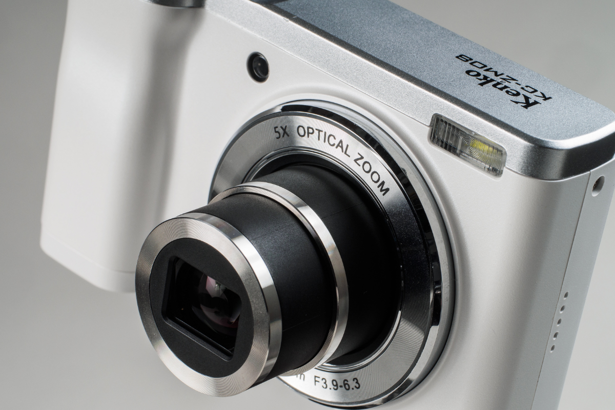 コンデジ冬の時代に見つけた高コスパ＆3倍ズームのデジタル