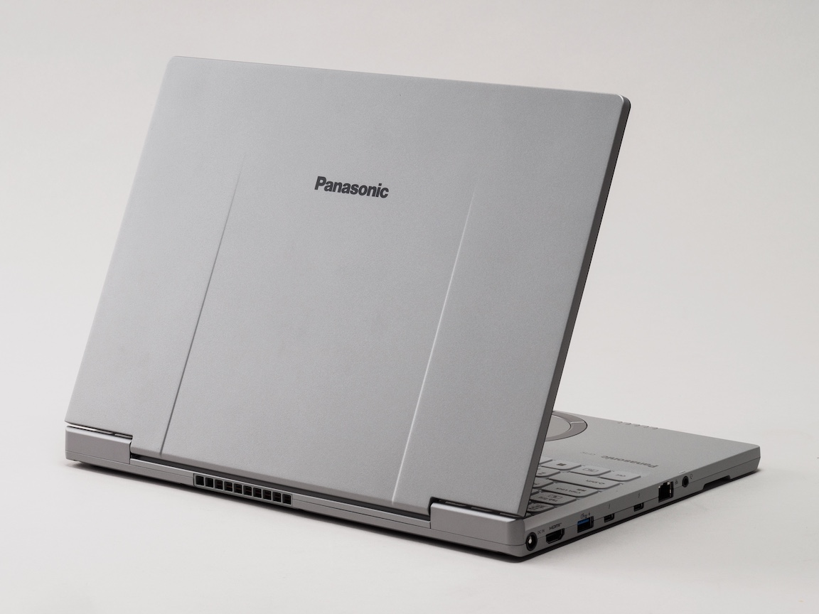 起動時間約10秒！仕事用もプライベート用も超快適！14インチレッツ