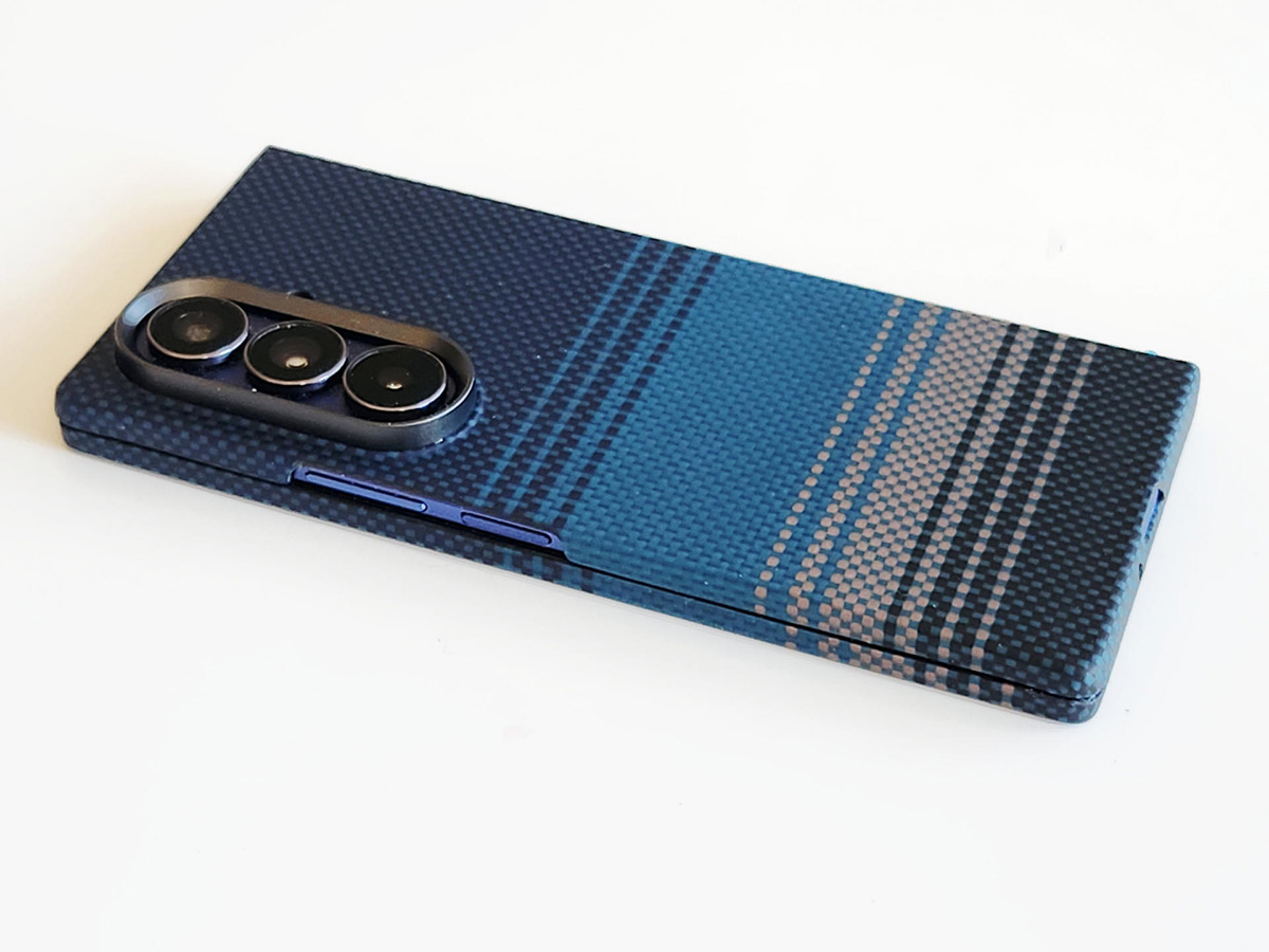 Galaxy Z Fold7用「両面アラミド繊維ケース」をやっぱりの衝動買い
