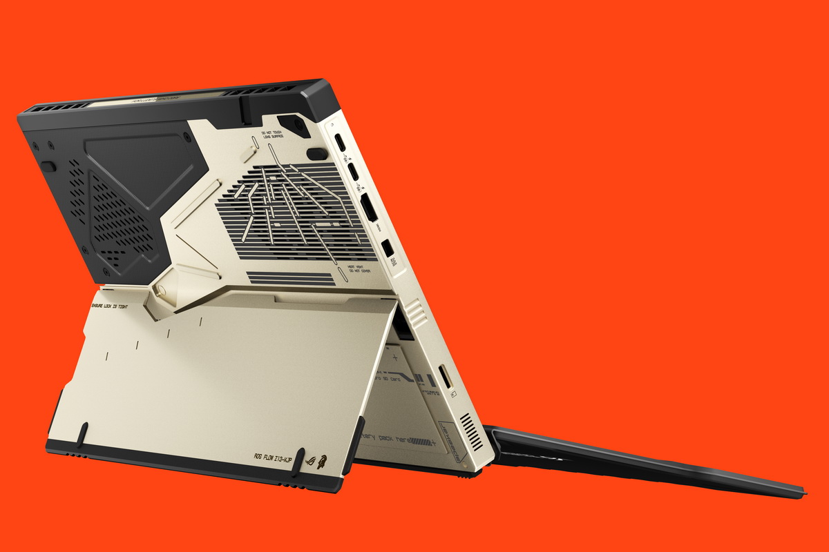ASUSが「コジマプロダクション」デザインのゲーミングノートPCなど