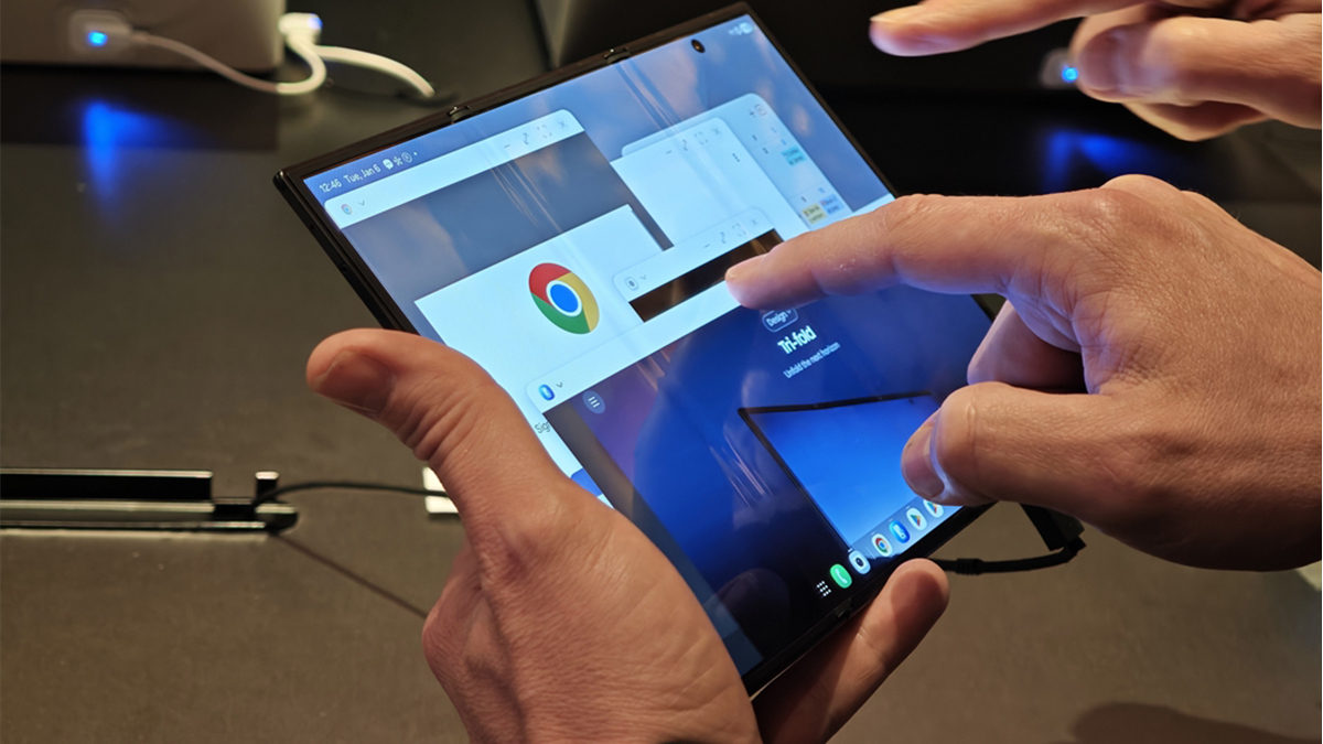 広げれば10インチ超え！ 「Galaxy Z TriFold」が提示するPC不要の未来