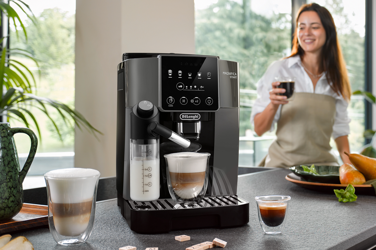 豆から挽きたて＆本格ラテマキアートまでワンタッチ！ ズボラでも続く