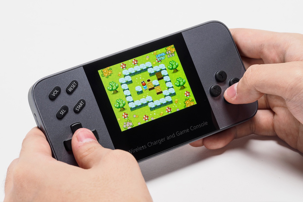 はあああ？ゲーム機じゃないのかよ！遊べるモバイルバッテリーが最高
