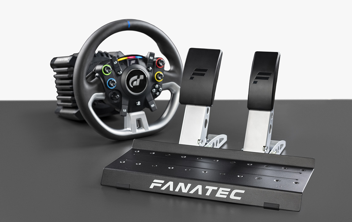 10万超えの高級ハンドルコントローラーFanatec(CORSAIR)「Gran Turismo 