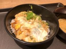 【松のや】「290円って価格バグってね？」朝の最安値メニュー"玉子丼"、ありがたすぎる満足度だった...。《食べてみた》