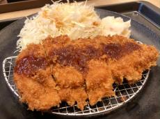 【松のや】朝だけ"500円台"でロースかつ定食が食べられるのコスパ高すぎる...。大満足のがっつりモーニングだった。《編集部レポ》