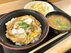 【かつや】"ワンコイン"でカツ丼モーニング。全国16店舗限定のレア朝食がお得すぎる...。《編集部レポ》