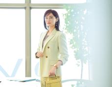 オフィスで好印象ゲット♡新井恵理那さん流、春の通勤服を選ぶコツ