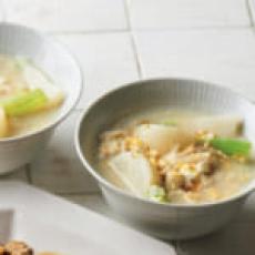 寒い日はあったかい栄養満点スープでほっとひといき♡【豆乳かき玉スープ】レシピ