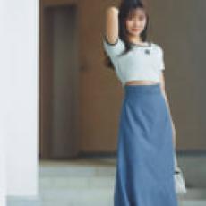 GUなら旬なクロップトTが990円！×ナロースカートで「女っぽスポーティー」を楽しんで♡