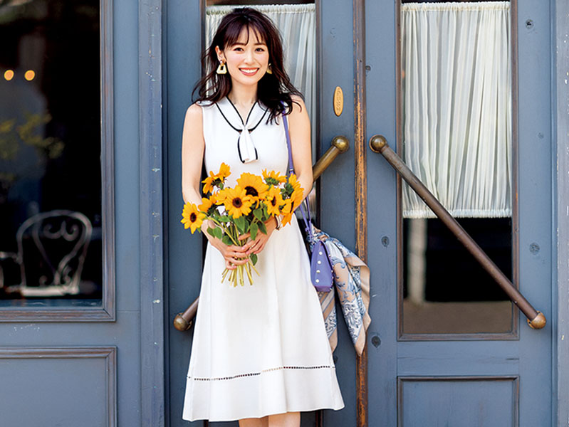 泉里香が着こなす♡ 夏の始まりはアプワイザー・リッシェのワンピで