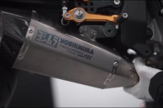 ヨシムラがカワサキ250cc4気筒「Ninja ZX-25R」用エキゾーストを開発!? 取り付け動画を公開