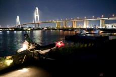 愛車と夜景のハーモニー　湾岸エリア『名港トリトン』でバイクと巨大建築物を撮ってみた