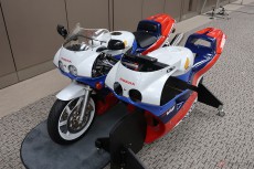 ホンダ「VFR750R（RC30）」リフレッシュプラン開始　再販部品150点のうち34点の販売を先行スタート