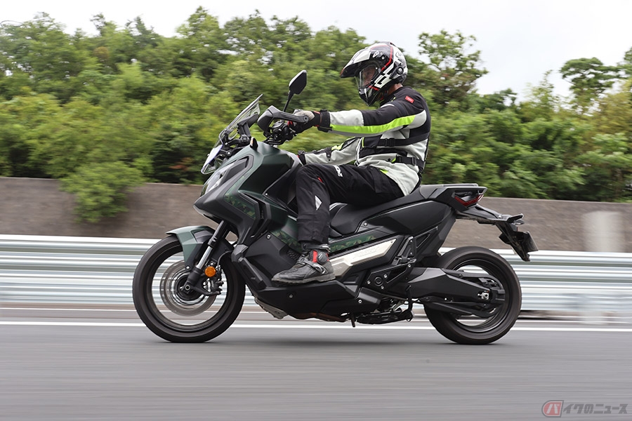 the「燃費」鼓動感あふれる745cc直列2気筒エンジン搭載　DCTを装備するホンダ「X-ADV」の実力は!?