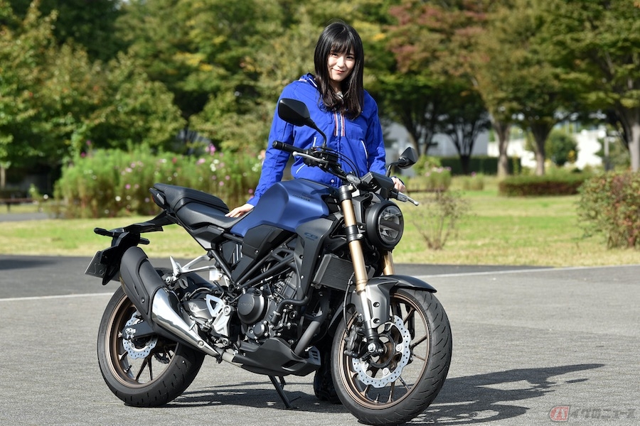 楽しくてすぐに友だちになれちゃう！　ホンダのスポーツネイキッドCB250Rに、初心者女子ライダーが乗ってみました！