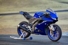 ヤマハ「R125」2021年モデル登場 「R」シリーズならではのスポーティさを原付二種モデルで表現