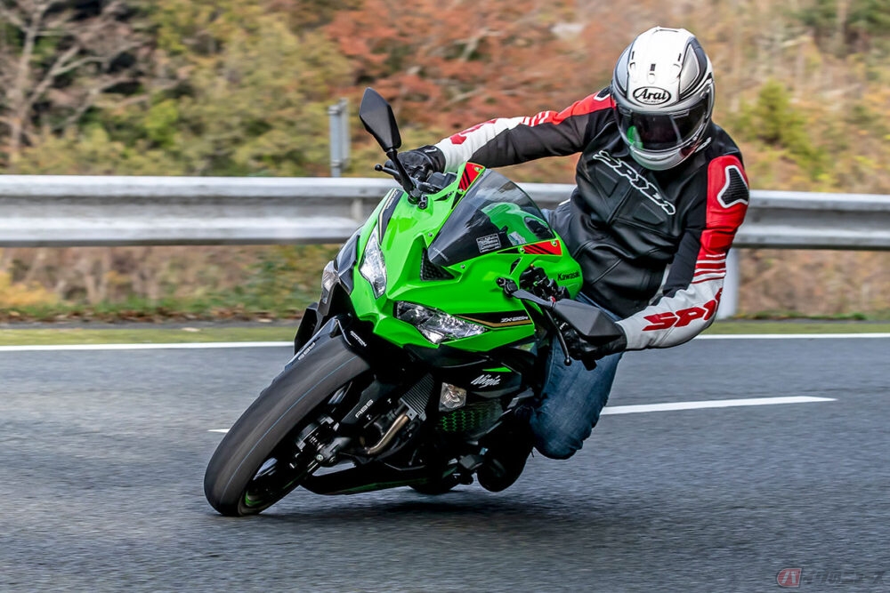 期待と驚きとともに登場したカワサキ「Ninja ZX-25R」　クラスを超えた存在感が特徴