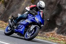 日本の里山で味わえるスポーツ気分　ヤマハ「YZF-R25」は走りもデザインも訴求力のある存在