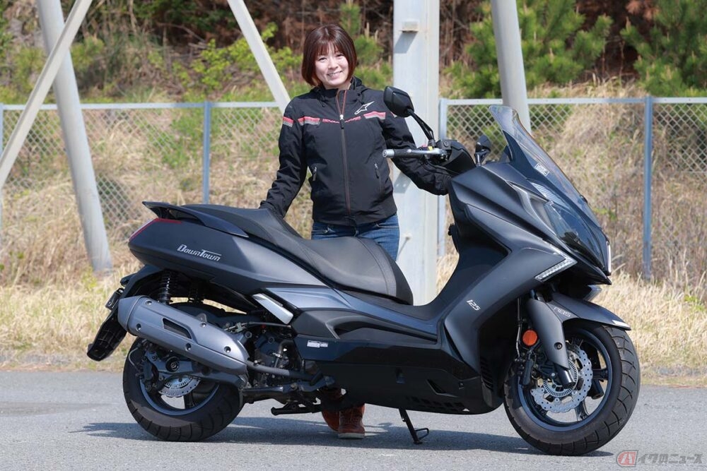 キムコ「Downtown125i ABS」に試乗して考えた、ビッグな原付二種スクーターに乗るメリットとは