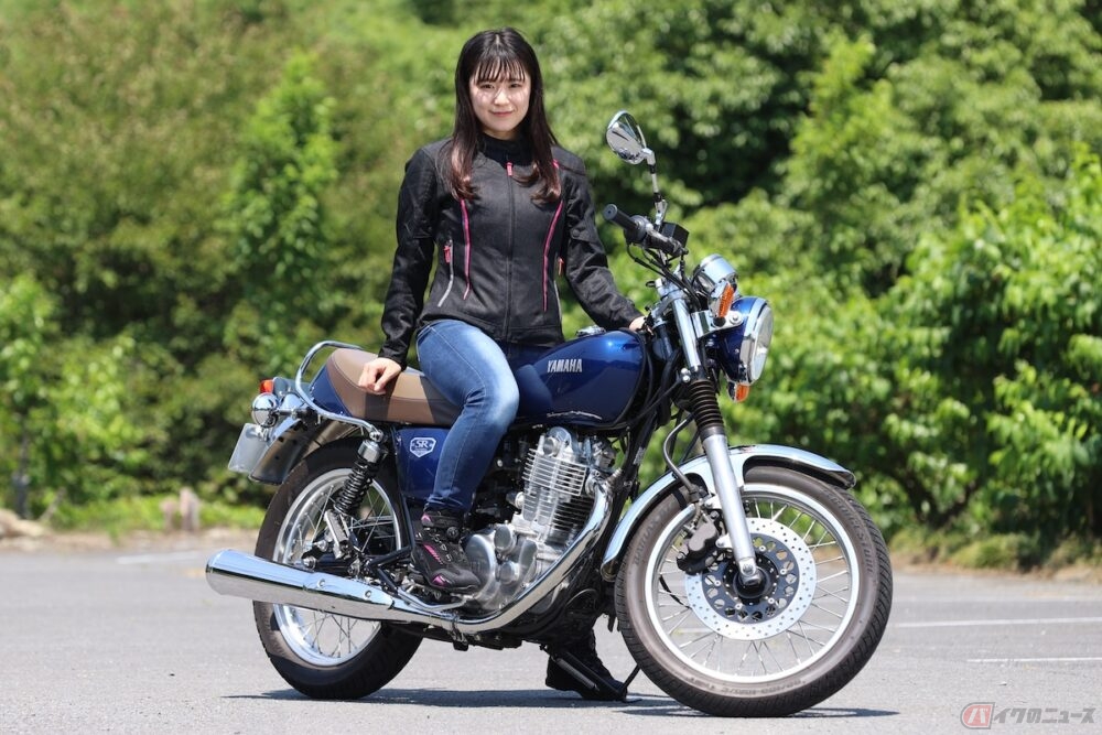 人気すぎて今や入手困難となったヤマハのSR400ファイナルエディションに、初心者ライダー高梨はづきが乗ってみました！