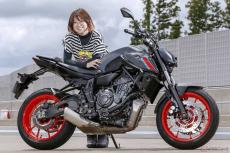 大型バイクの入門編!? ヤマハ「MT-07」は取りまわしの良さと走りを両立した優等生モデル