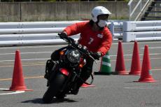 バイクのUターンを上達させるコツとは