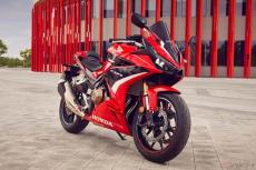 ホンダ「CBR500R」2022年モデル公開 足回りのアップデートでより洗練された走行性能を実現