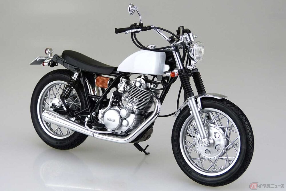 1995年型のヤマハ「SR400S」が1／12スケールのプラモデルとなって登場　カスタムパーツも付属