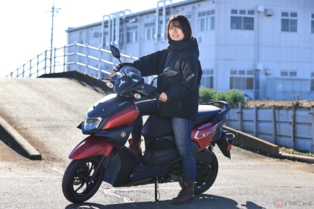 ヤマハの原付二種スクーター「シグナス 125 RAY ZR HYBRID」の価格にも