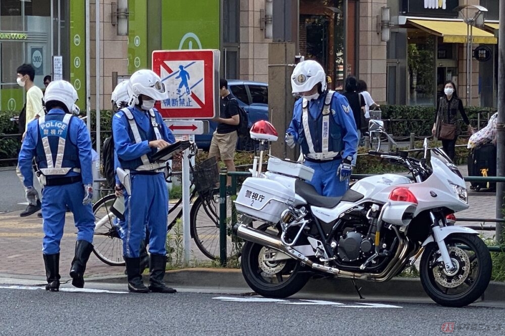 日本警察 ブーツ ショップ 白