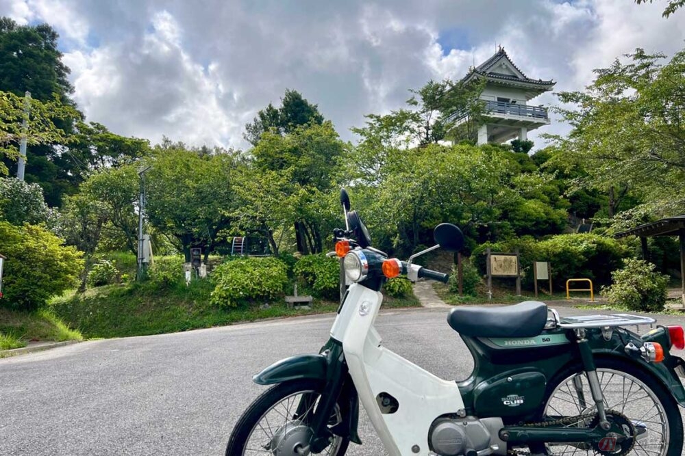 天守閣風の展望台　スーパーカブで千葉県いすみ市の「万木城跡公園」を訪れた