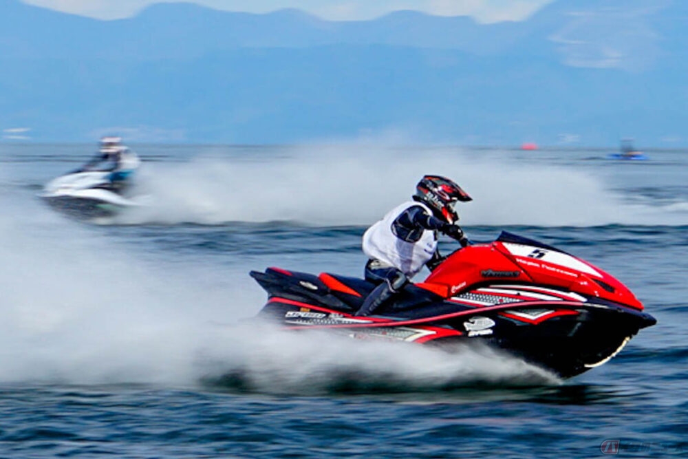 カワサキ「KAZE JETSKI Enjoy耐久in琵琶湖」 ライダーのマナー向上を目的としたレースを開催