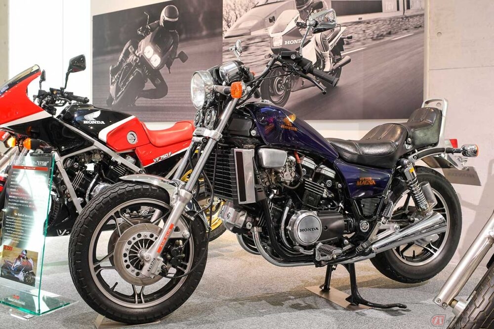 NR カタログ。検 NR750、V4、V型、水冷 4気筒、エンジン、ホンダ