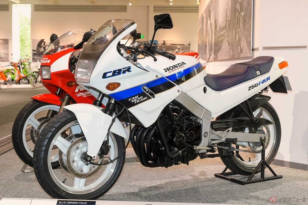 ホンダ「CBR250FOUR」のレッドゾーンは17000rpmから!? レーサー直系の緻密なメカニズムが市販車に｜Infoseekニュース