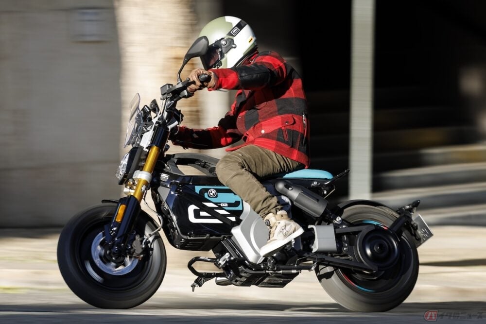 狙いはEVネイティブ！ サイクルショーで脚光浴びたBMW「CE 02