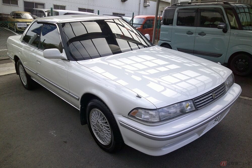 日本の自動車史には欠かせない存在！ X80系のトヨタ「マークII」とは