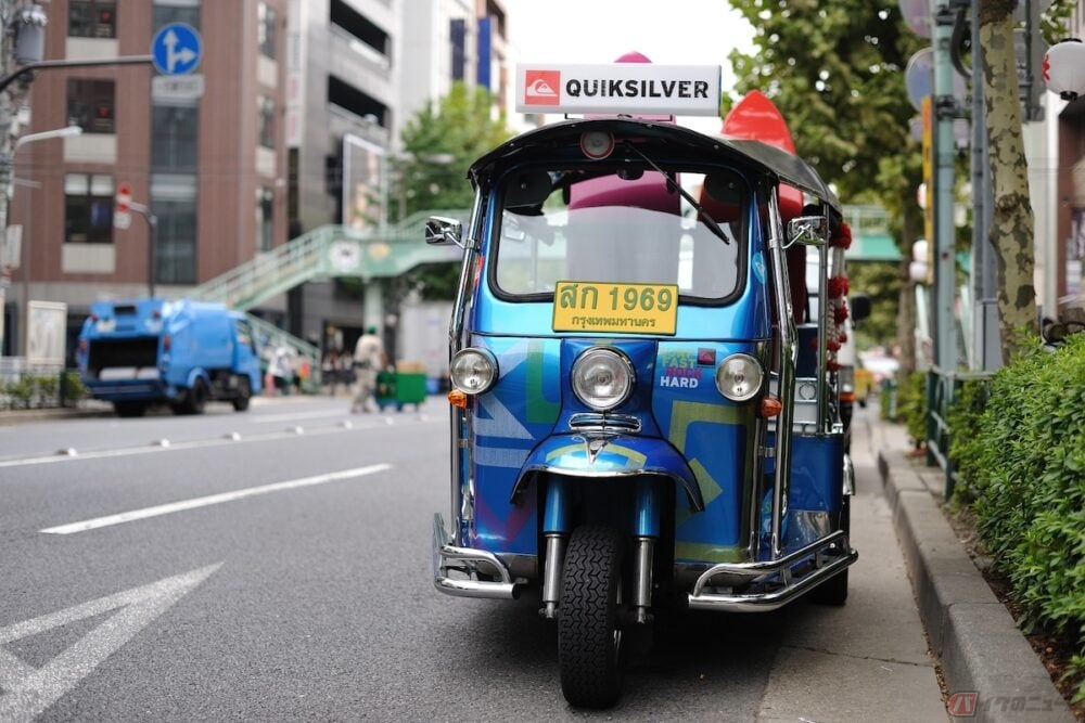 海外で見かけるあの乗り物！ トゥクトゥクはバイクの免許で乗れるのか？