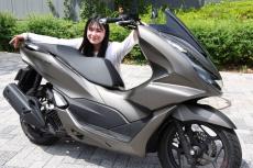 日常の足だけでは留まらない楽しさ！ ホンダの軽二輪スクーター『PCX160』に試乗するよ〜高梨はづきのきおくきろく。〜